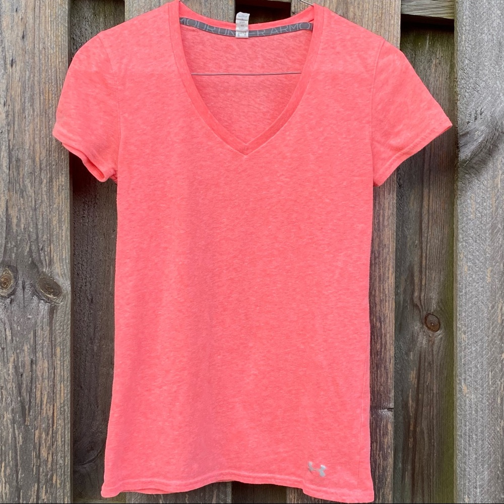 Under Armour fitted v neck Heat Gear short sleeve tee size S cool comfy …